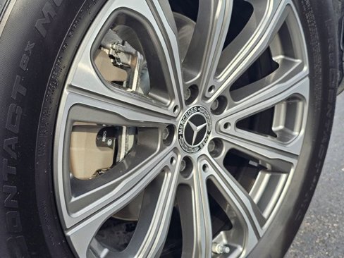 Certified 2025 Mercedes-Benz GLC 300 4MATIC image 7