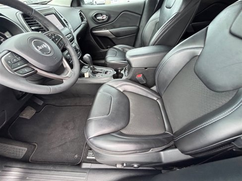 Used 2021 Jeep Cherokee Latitude Plus image 17