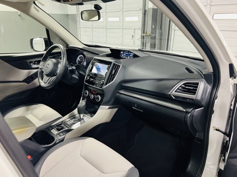 Used 2023 Subaru Forester Premium image 32