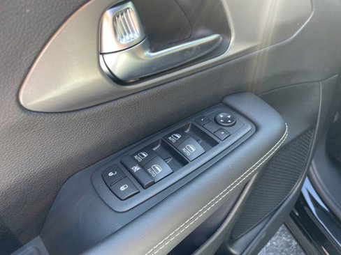 New 2026 Chrysler Voyager LX image 16