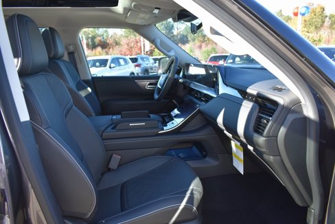 New 2025 INFINITI QX80 Luxe image 10