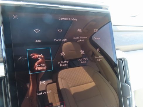 Certified 2024 GMC Acadia Denali w/ Super Cruise Package image 30
