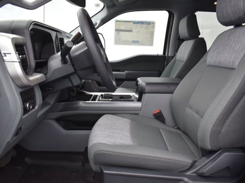 New 2025 Ford F350 XLT image 10