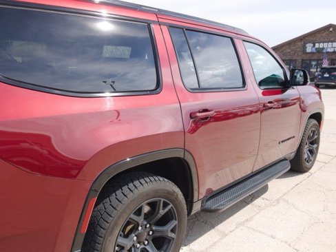 Used 2024 Jeep Wagoneer Series II image 9