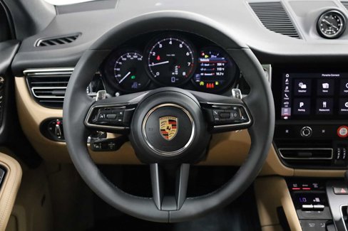 New 2026 Porsche Macan image 25