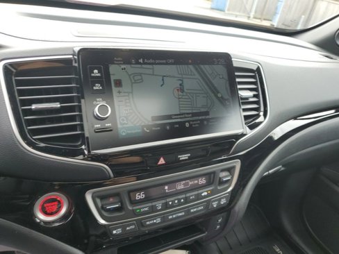 Certified 2025 Honda Ridgeline Black Edition image 19