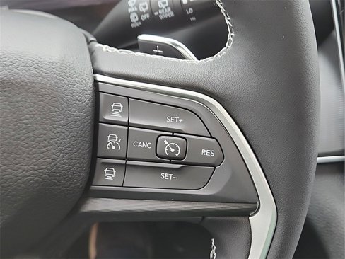 New 2025 Jeep Grand Cherokee L Altitude image 13