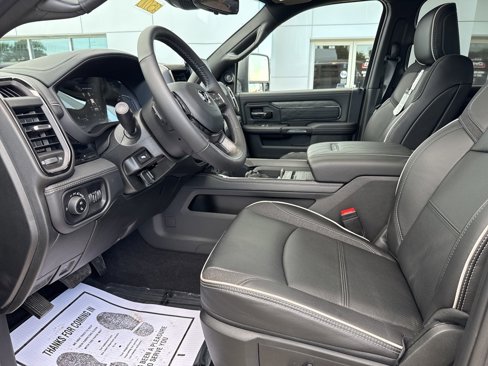 New 2025 RAM 3500 Limited image 17