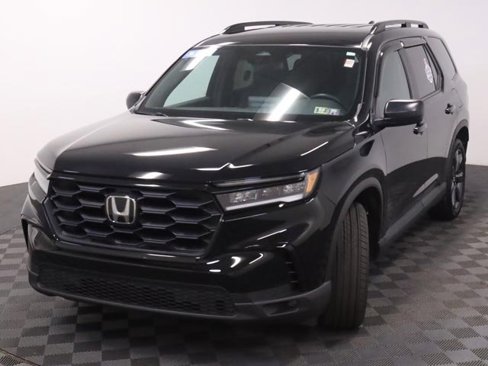 Certified 2025 Honda Pilot Sport image 4