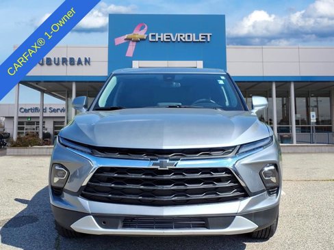 Used 2025 Chevrolet Blazer LT image 2