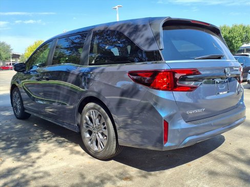 New 2026 Honda Odyssey Touring image 2
