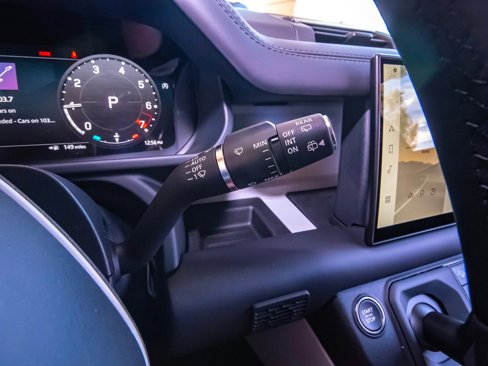 New 2025 Land Rover Defender 110 S image 14