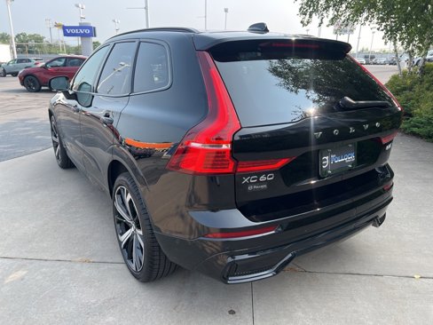 Certified 2025 Volvo XC60 B5 Ultra w/ Climate Package image 3
