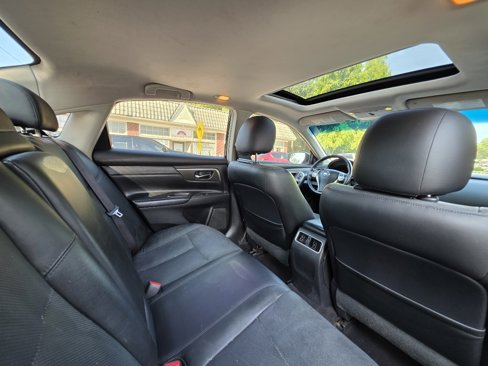 Used 2013 Nissan Altima 2.5 SL w/ Technology Pkg image 35
