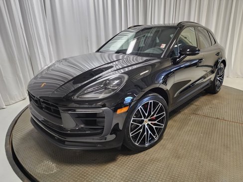 Used 2025 Porsche Macan S image 1