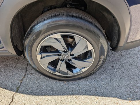 Used 2024 Nissan Rogue SV image 26