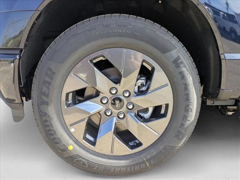 New 2025 Ford F150 Lightning Lariat image 25