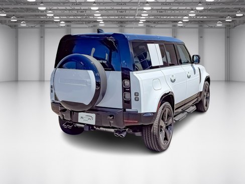 New 2025 Land Rover Defender 110 V8 image 5