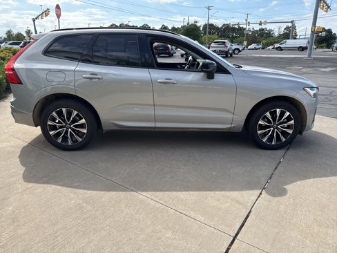 Certified 2025 Volvo XC60 B5 Plus image 4