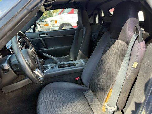 Used 2006 MAZDA MX-5 Miata Touring w/ Appearance Pkg image 14