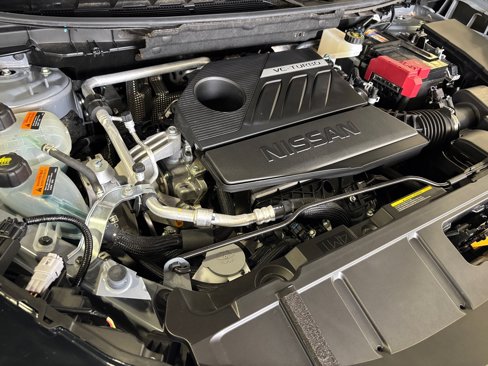 Used 2025 Nissan Rogue SL w/ SL Premium Package image 31