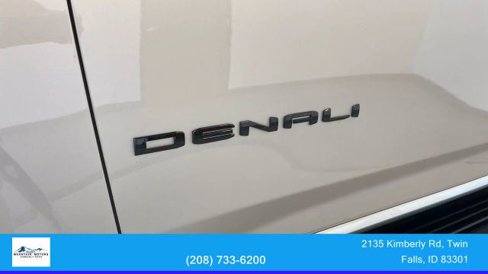Used 2023 GMC Yukon XL Denali image 11
