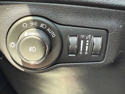 Certified 2019 Jeep Compass Limited w/ Safety & Security Group image 18