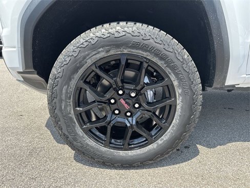 New 2025 GMC Canyon AT4 image 10