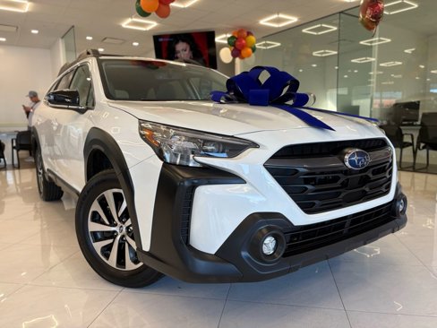 Used 2024 Subaru Outback Premium image 3