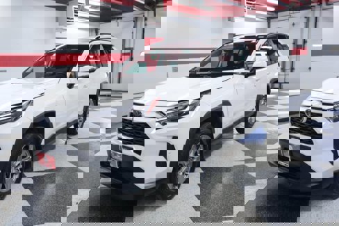 Used 2024 Toyota RAV4 XLE image 5