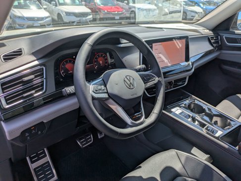 New 2025 Volkswagen Atlas Peak Edition SE image 12