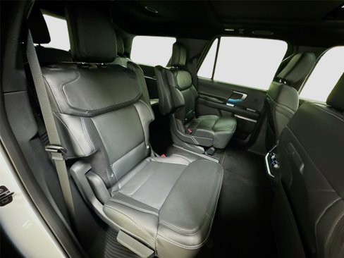 New 2025 Ford Expedition Platinum image 29