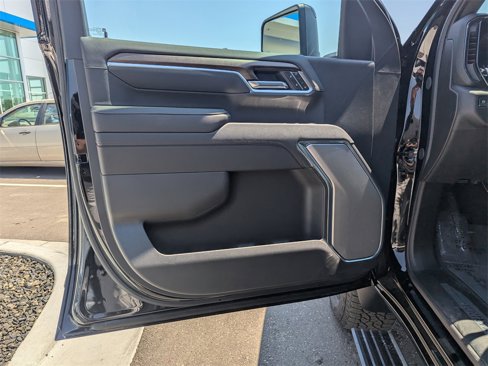 New 2025 Chevrolet Silverado 2500 High Country w/ Midnight Edition image 9
