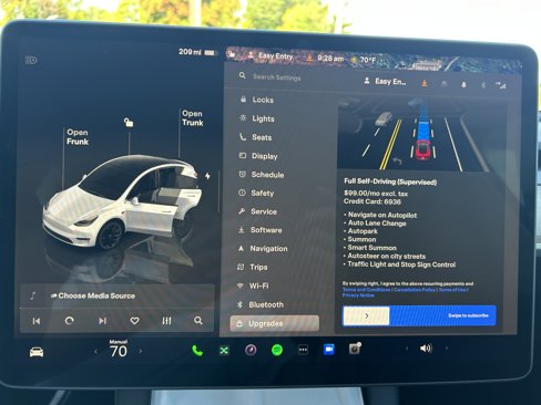 Used 2022 Tesla Model Y Long Range image 18