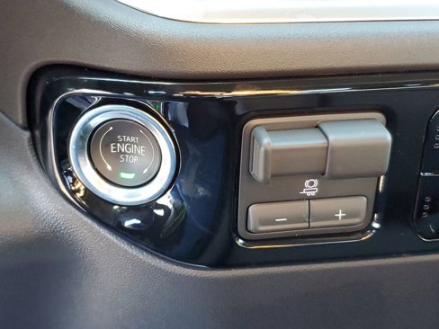 New 2026 GMC Sierra 2500 SLE w/ SLE Value Package; image 24