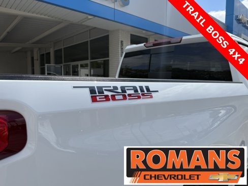 New 2025 Chevrolet Silverado 1500 LT Trail Boss w/ Convenience Package II image 8