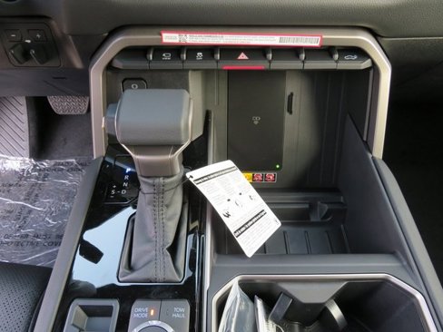 New 2025 Toyota Tundra Limited image 30