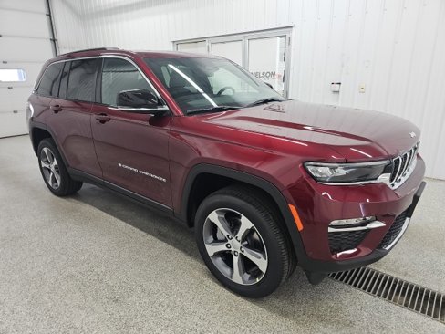 New 2025 Jeep Grand Cherokee Limited w/ Luxury Tech Group II image 5
