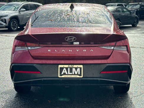 Certified 2025 Hyundai Elantra SEL image 6