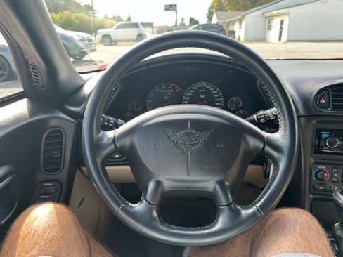 Used 2004 Chevrolet Corvette Convertible w/ Preferred Equipment Group image 22