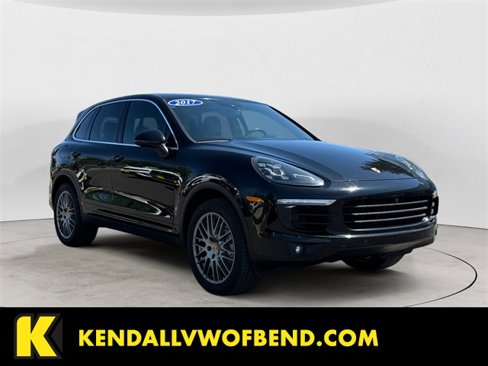 Used 2017 Porsche Cayenne S image 1