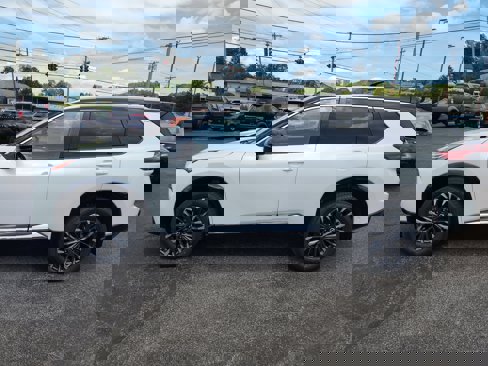 New 2026 Nissan Rogue Platinum image 5