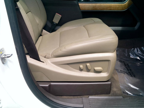 Used 2018 Chevrolet Silverado 2500 LTZ w/ Duramax Plus Package image 28