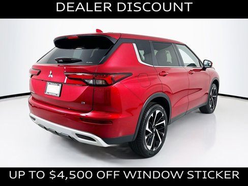 New 2024 Mitsubishi Outlander SE image 7