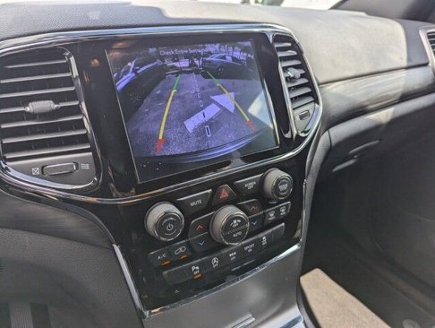 Used 2019 Jeep Grand Cherokee Altitude image 26