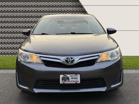 Used 2013 Toyota Camry LE image 5