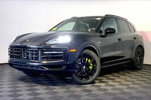 New 2025 Porsche Cayenne S image 1