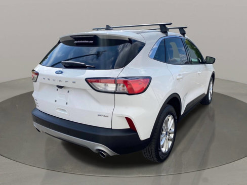 Used 2020 Ford Escape SE image 6