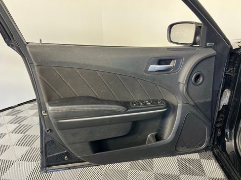 Used 2023 Dodge Charger SXT image 9