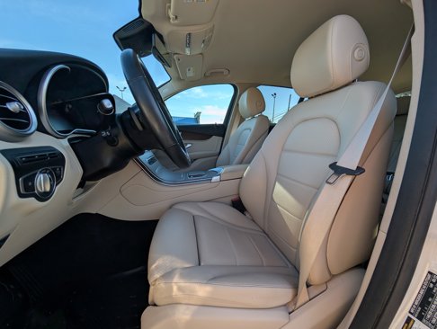 Used 2022 Mercedes-Benz GLC 300 4MATIC image 30